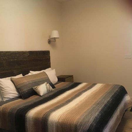 רדיום הוט ספרינגס Radium Elk Park B & B מראה חיצוני תמונה